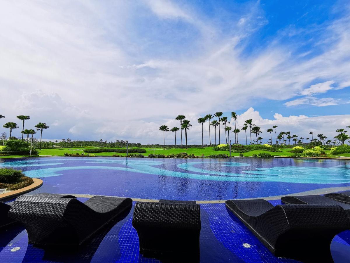 Forest City Golf Hotel نوساجايا المظهر الخارجي الصورة