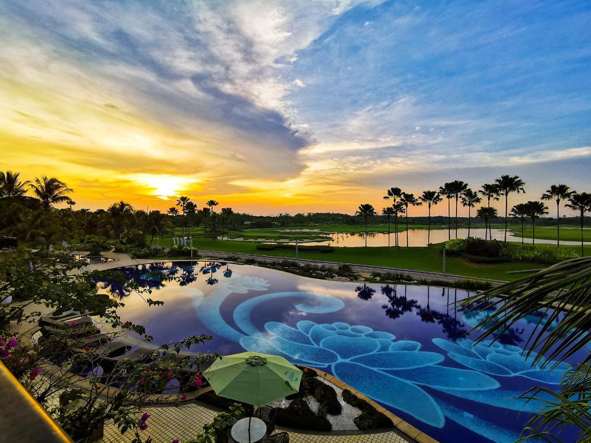 Forest City Golf Hotel نوساجايا المظهر الخارجي الصورة