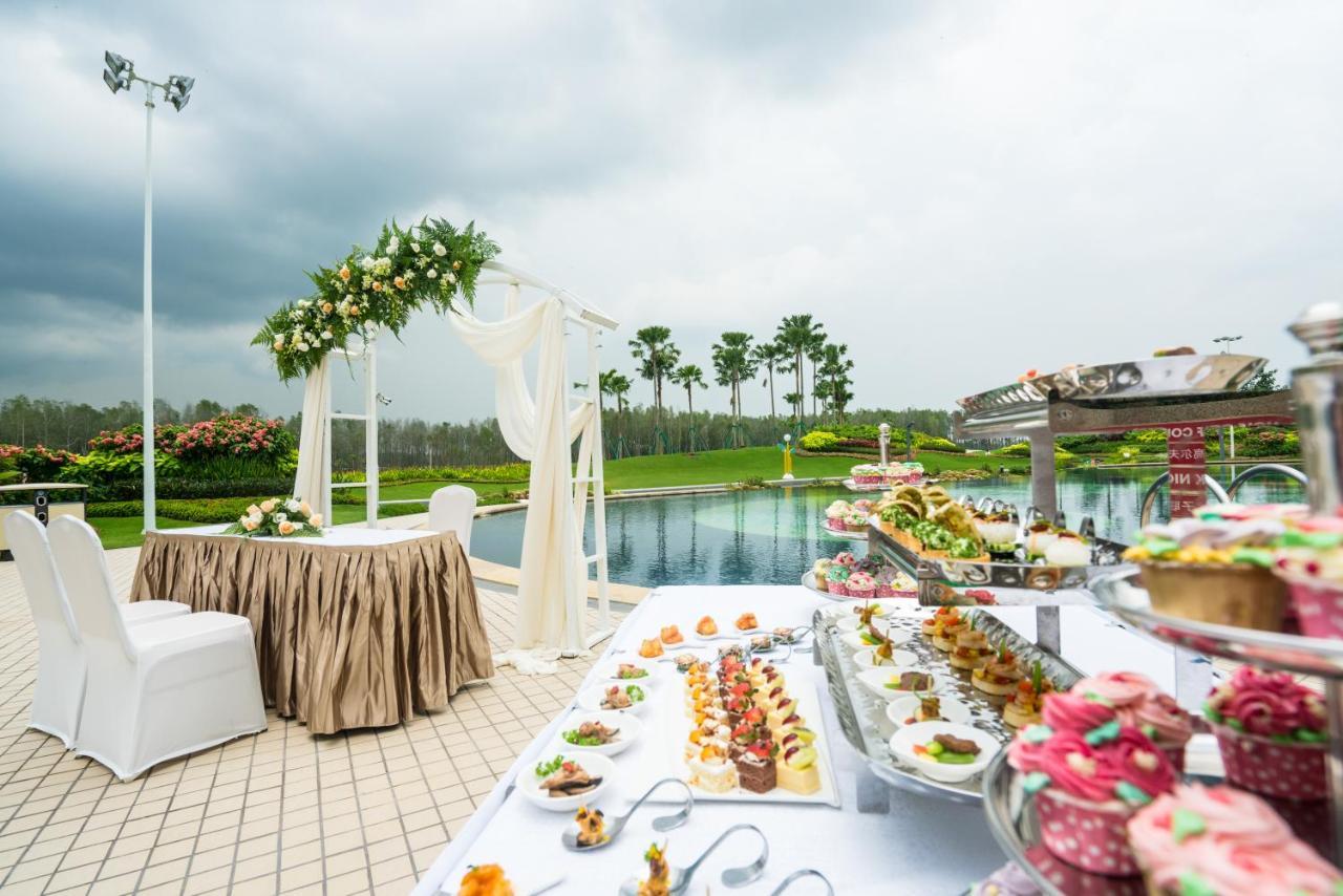 Forest City Golf Hotel نوساجايا المظهر الخارجي الصورة