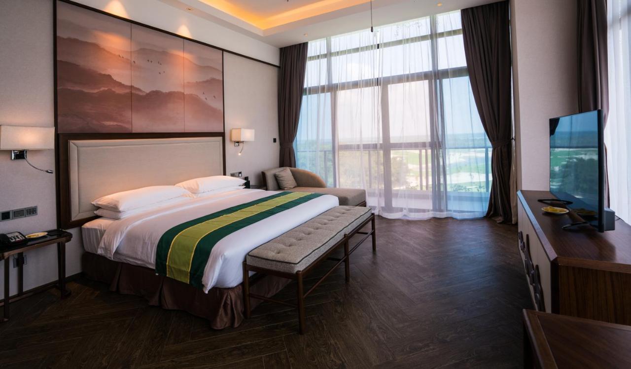 Forest City Golf Hotel نوساجايا المظهر الخارجي الصورة