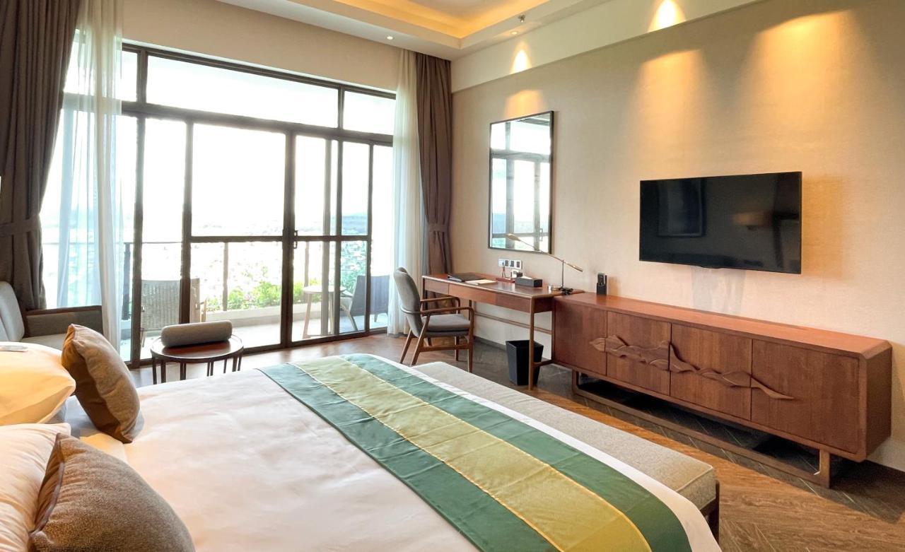 Forest City Golf Hotel نوساجايا المظهر الخارجي الصورة
